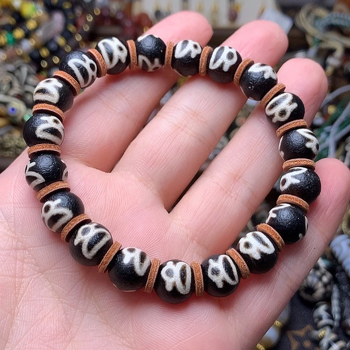 玛瑙/玉髓发1条未镶嵌