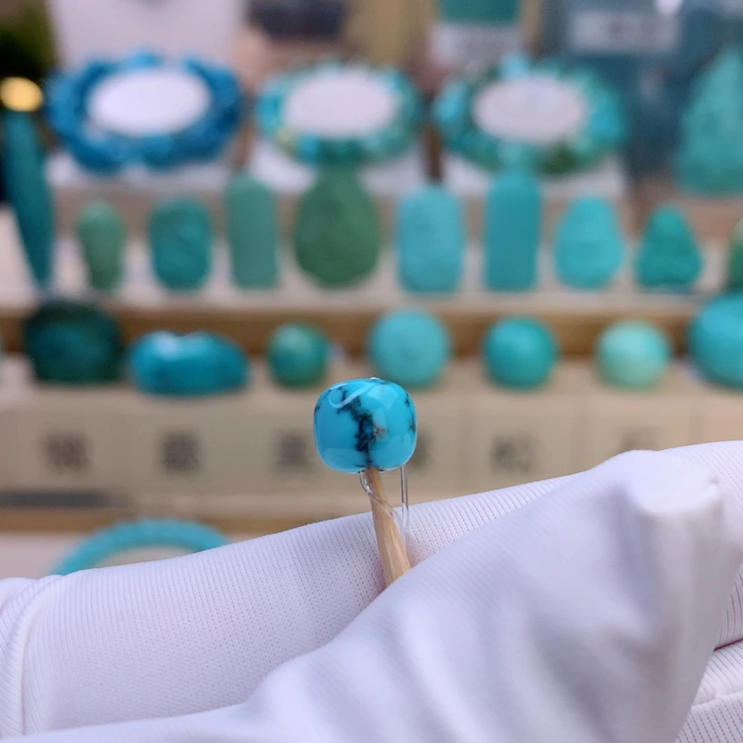 绿松石未镶嵌挂件