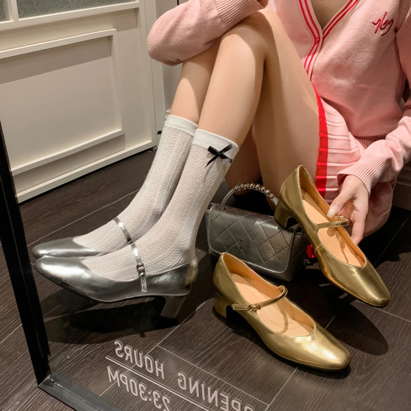 法式真皮一字扣带粗跟玛丽珍鞋女2025年春季新款银色圆头中跟单鞋