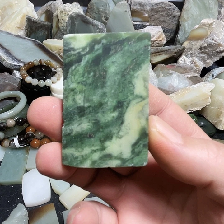 和田玉（糖玉）未镶嵌把件