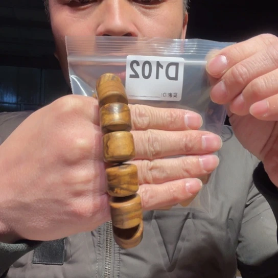 大叶紫檀（黑酸枝木类）102