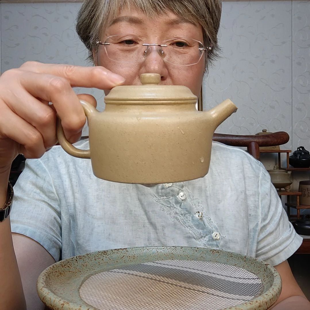 茶壶段泥本绿德钟260毫升左右