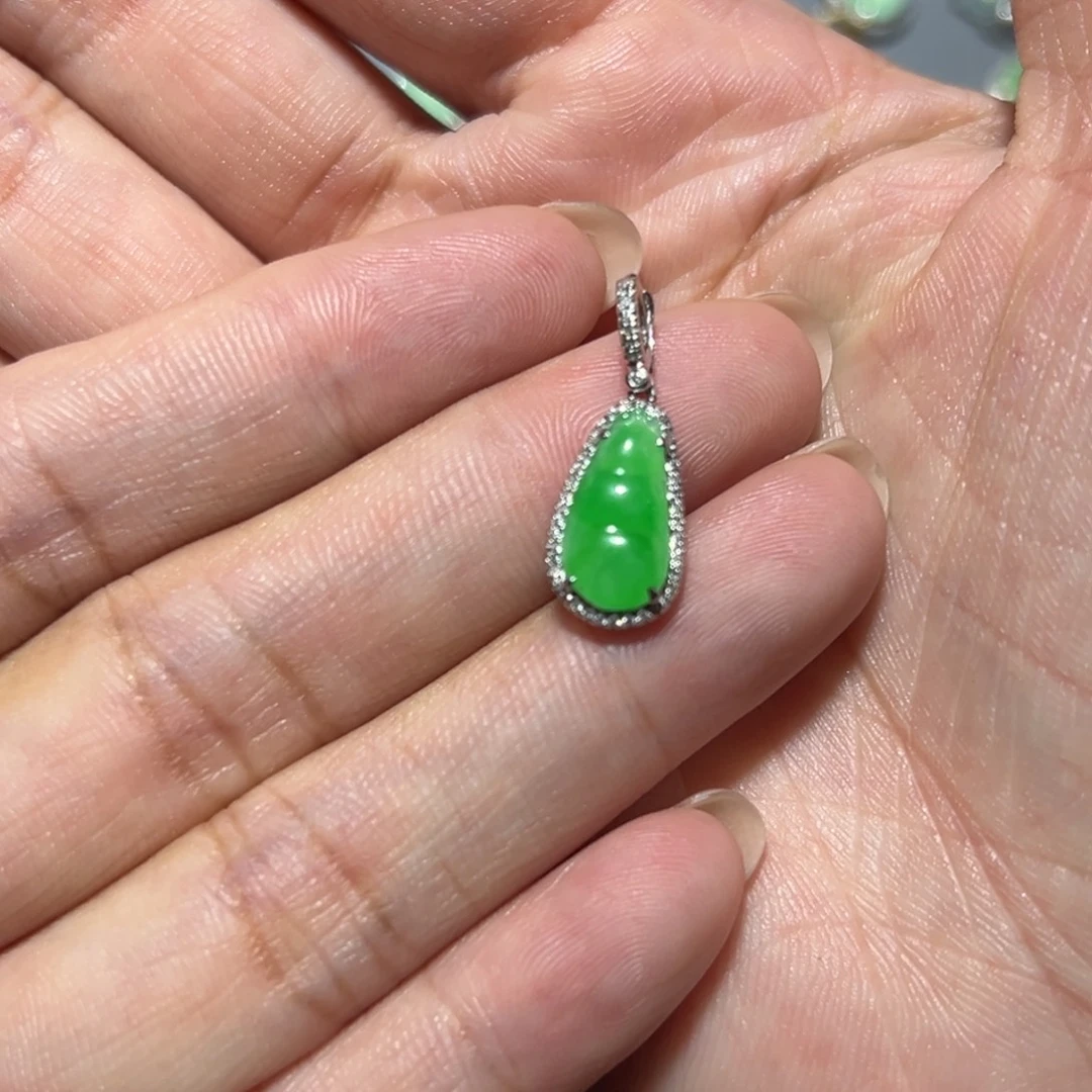 翡翠18K金镶嵌吊坠(不含链)