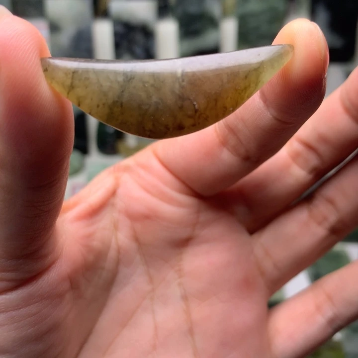 独山玉未镶嵌颈饰