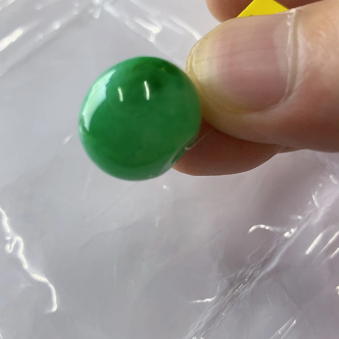 翡翠未镶嵌颈饰挂件