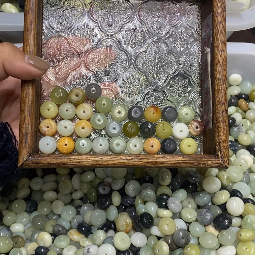 合金蛇纹石玉颈饰43