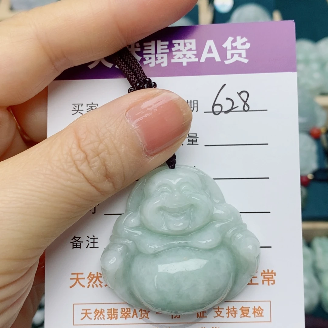 翡翠未镶嵌颈饰佛公