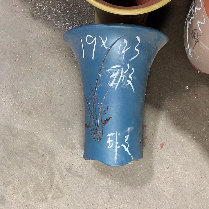 紫砂花盆紫砂的颜色很好看呀