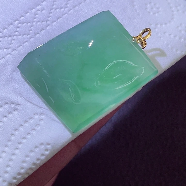 颈饰18K金镶嵌翡翠翡翠