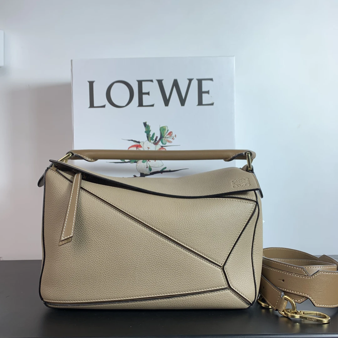 95新 LOEWE/罗意威 95新/罗意威/曼曼/单肩包/SY25120234