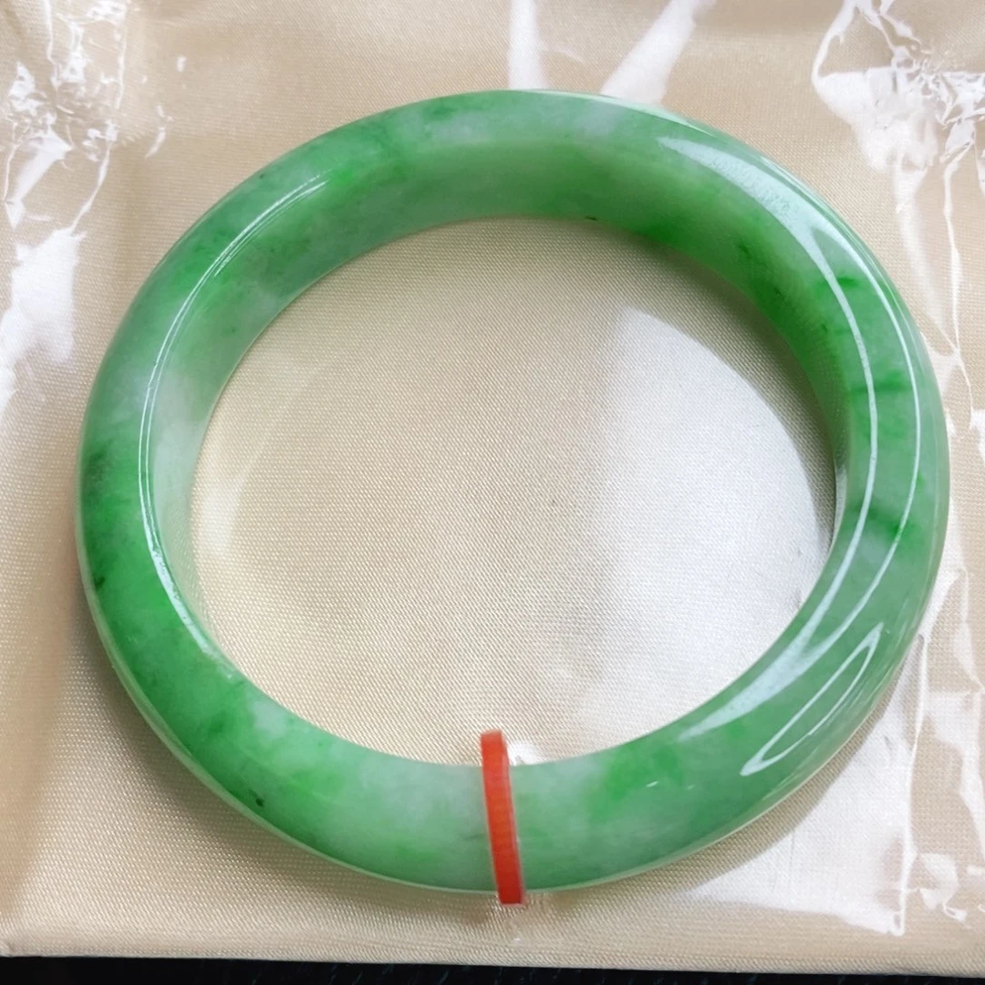 翡翠手镯未镶嵌55.5圈口