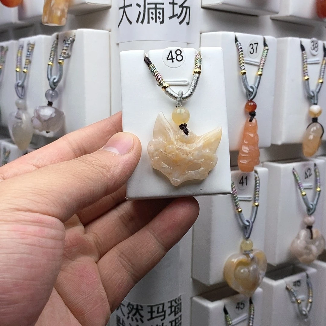 石英质玉吊坠(不含链)未镶嵌P****