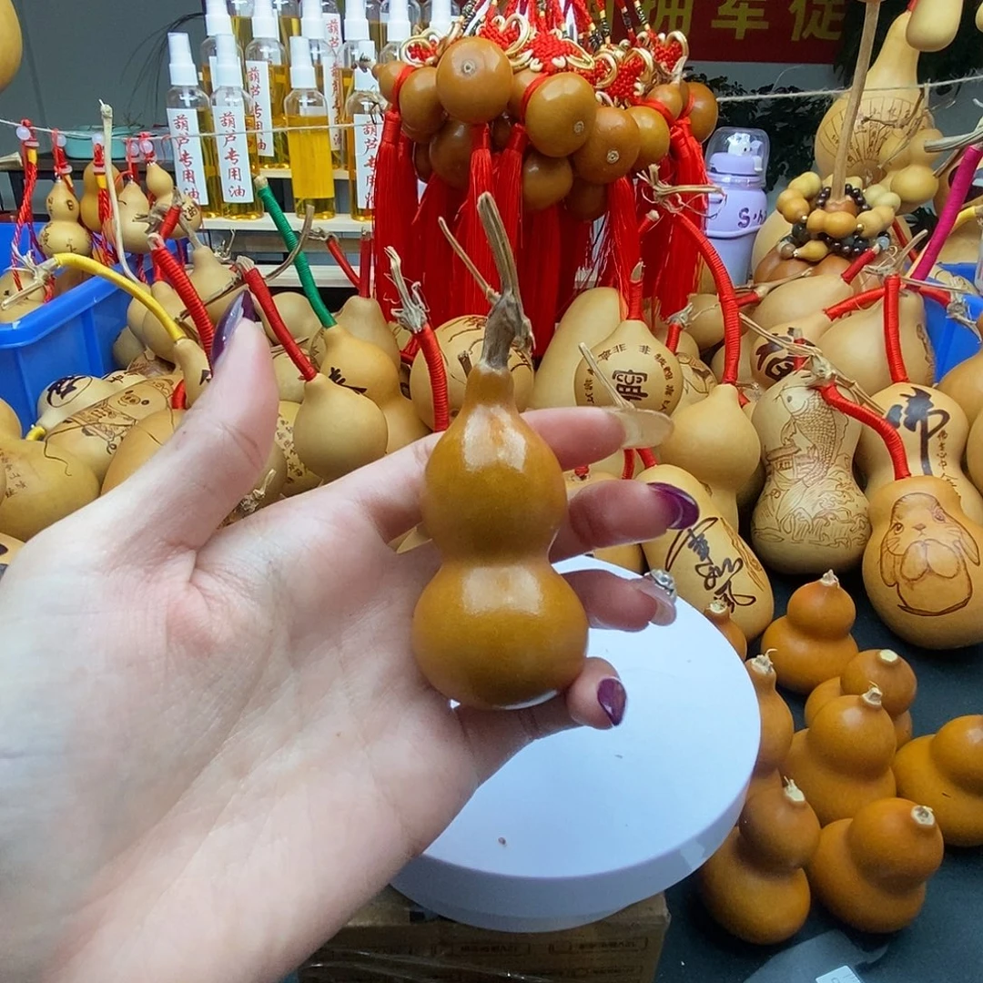 自***翔葫芦工艺美术作品