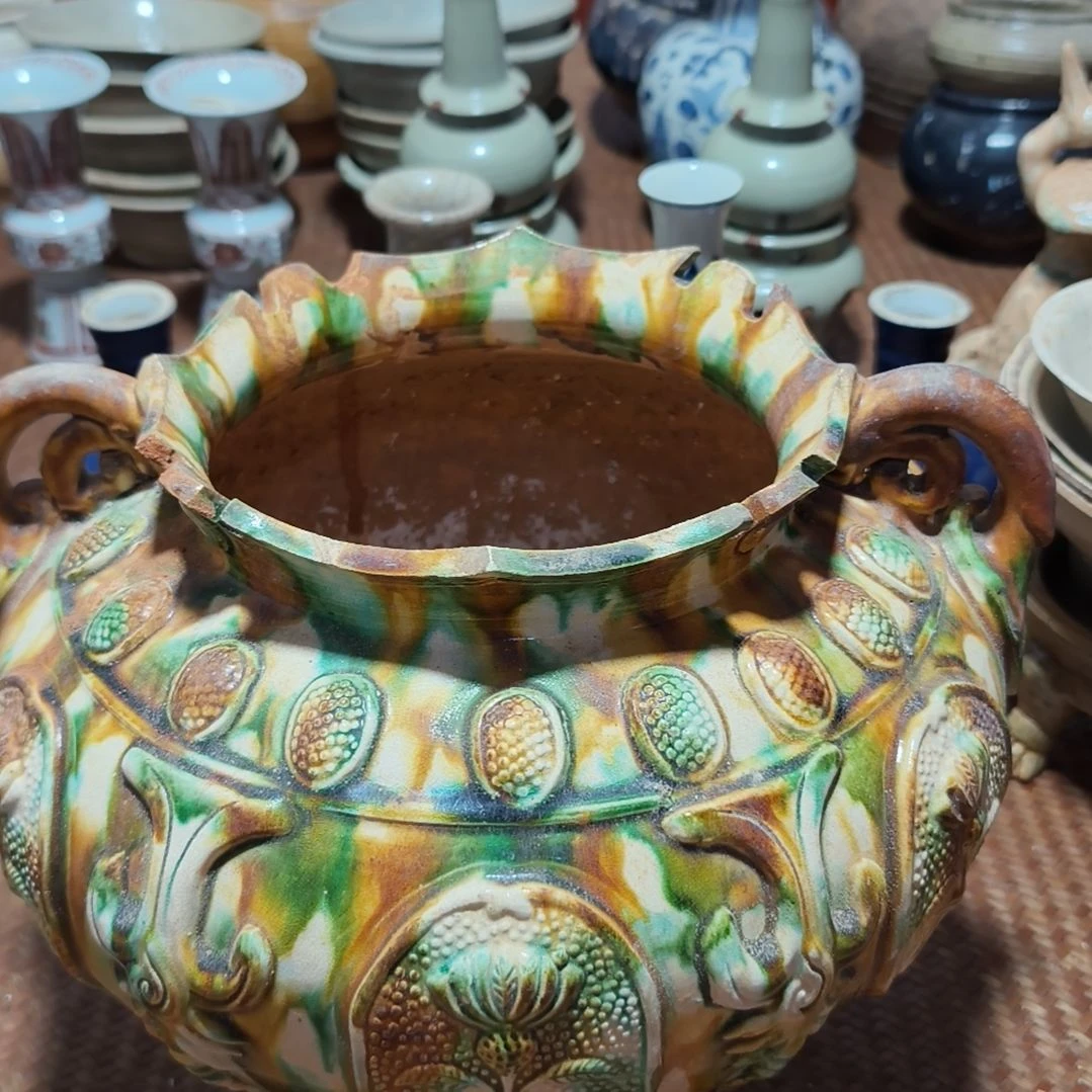 崇**岭三彩小罐子一个全品