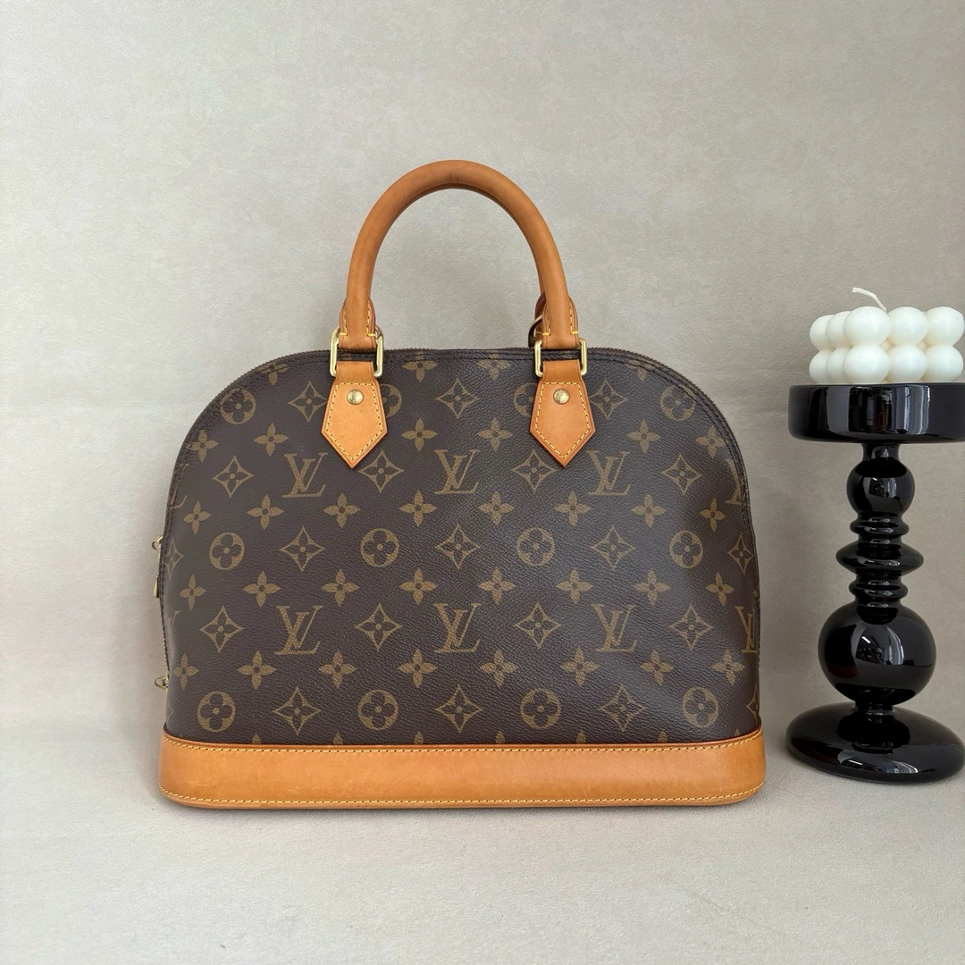 95新 LouisVuitton/路易威登  LV贝壳中号  31*24