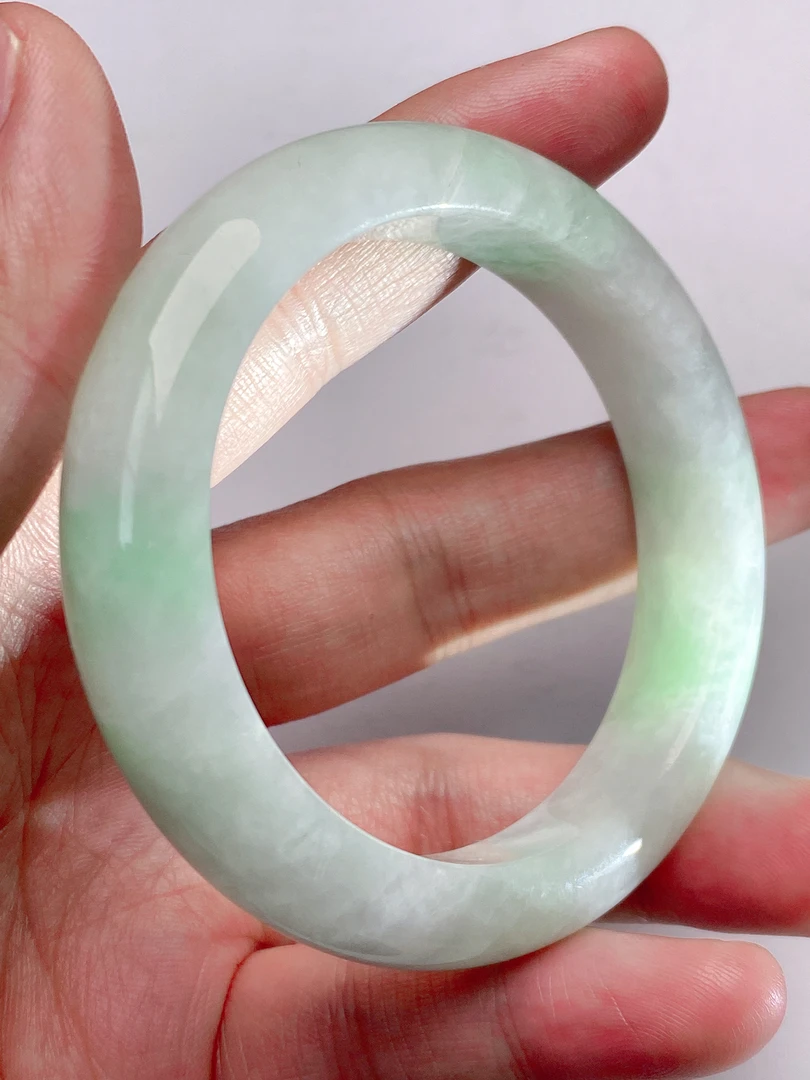【清仓专属】“纹瑕疵”55圈天然翡翠A货圆条手镯，介意请勿拍