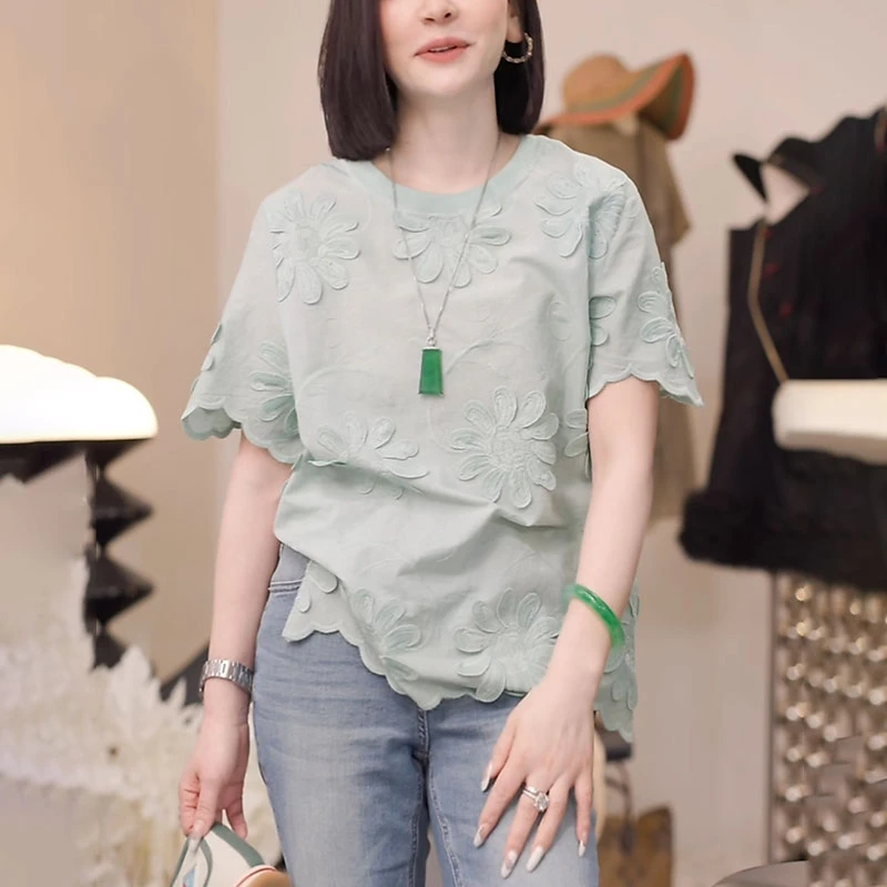 绿色圆领短袖t恤女2025夏季时尚宽松显瘦设计感立体花朵休闲上衣