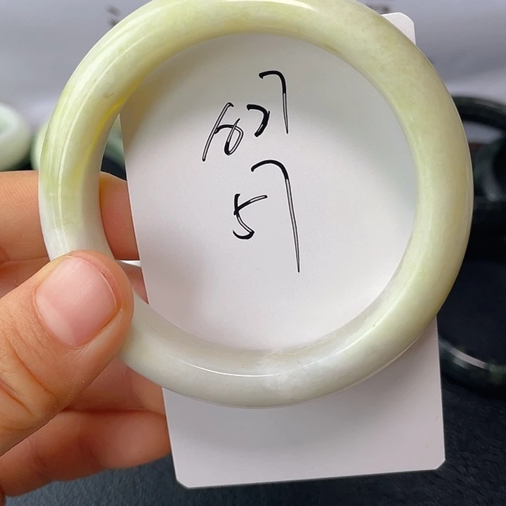 合金蛇纹石玉手镯