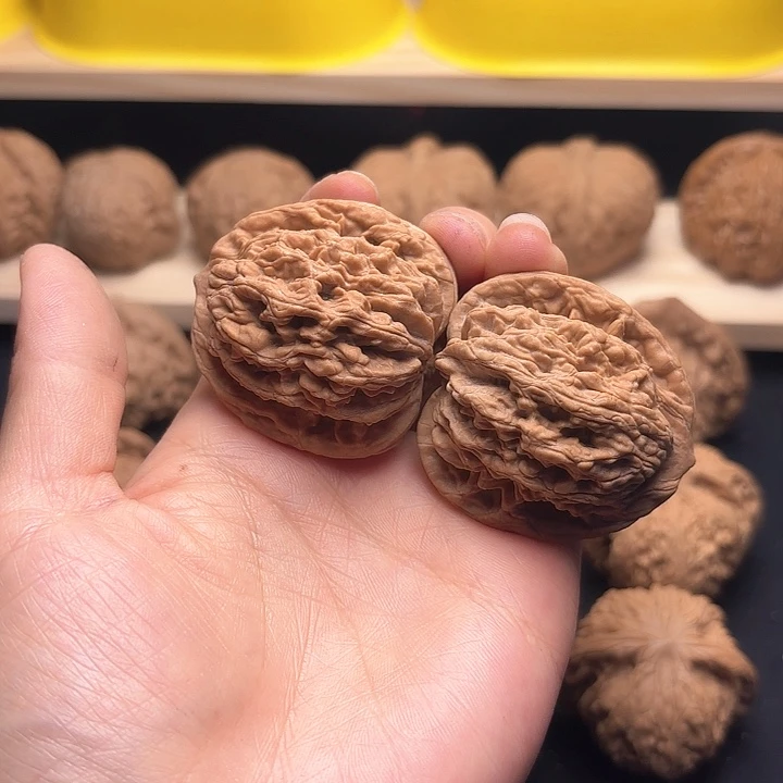 文玩核桃把件40虎头