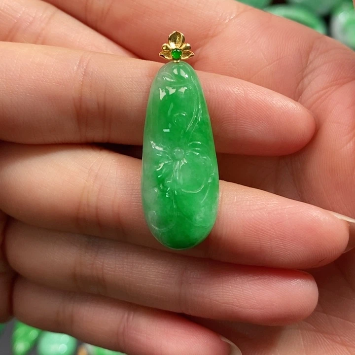 颈饰未镶嵌翡翠风**月吊坠