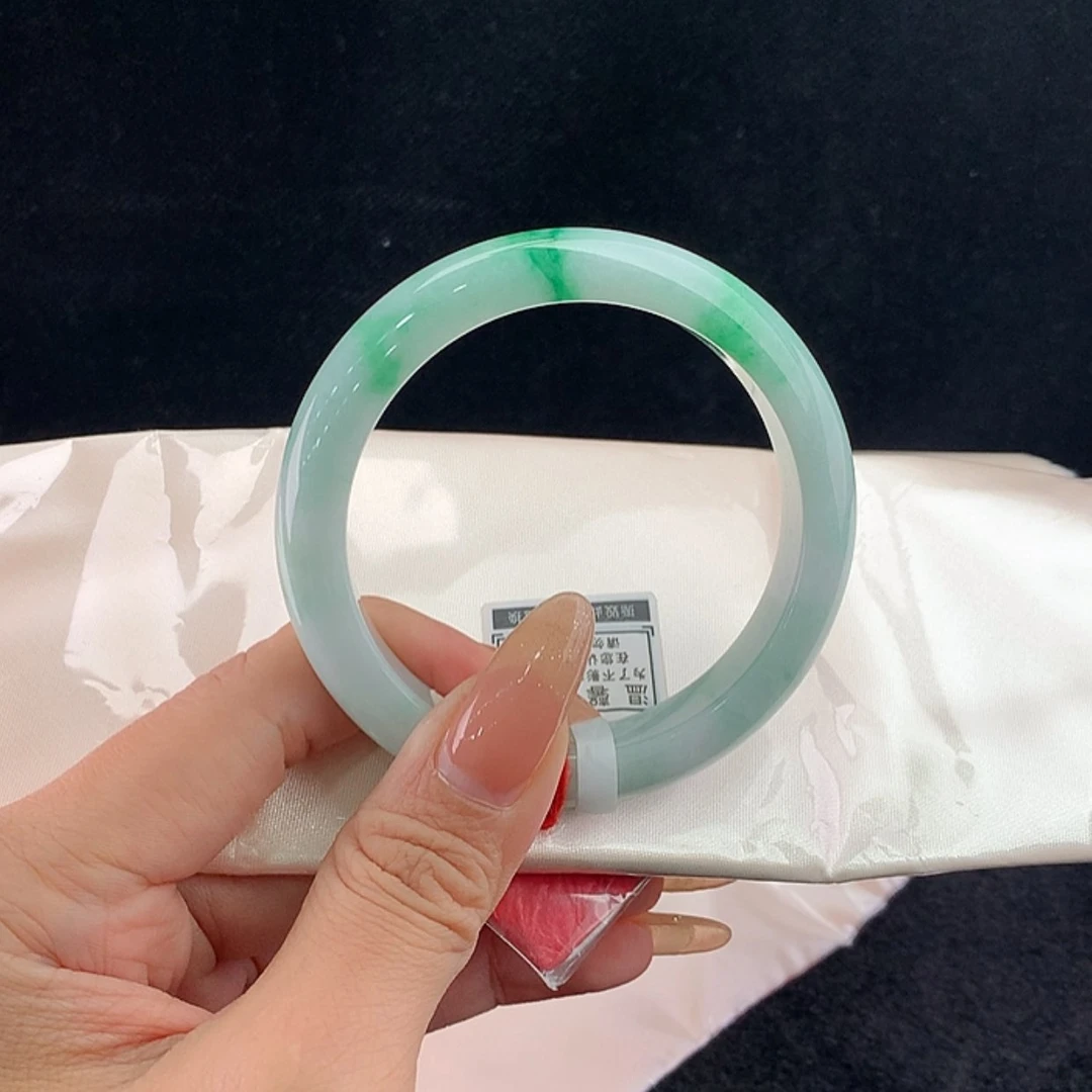 【闪购商品】未镶嵌手镯翡翠正57