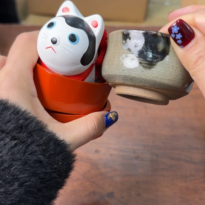 一个陶瓷物件哈哈哈哈