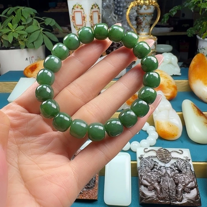 凡门玉府 精品和田玉卡10