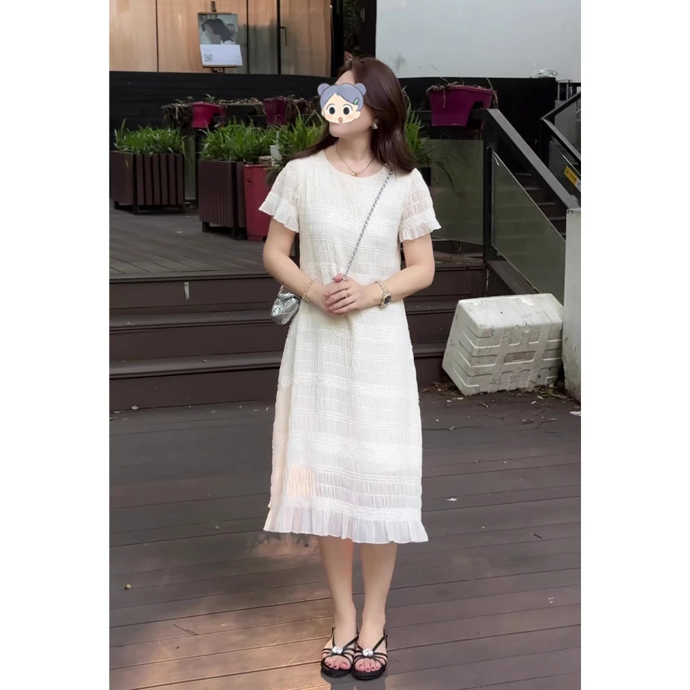 法式赫本风白色气质重工显瘦短袖连衣裙2025夏季新款宽松显瘦长裙