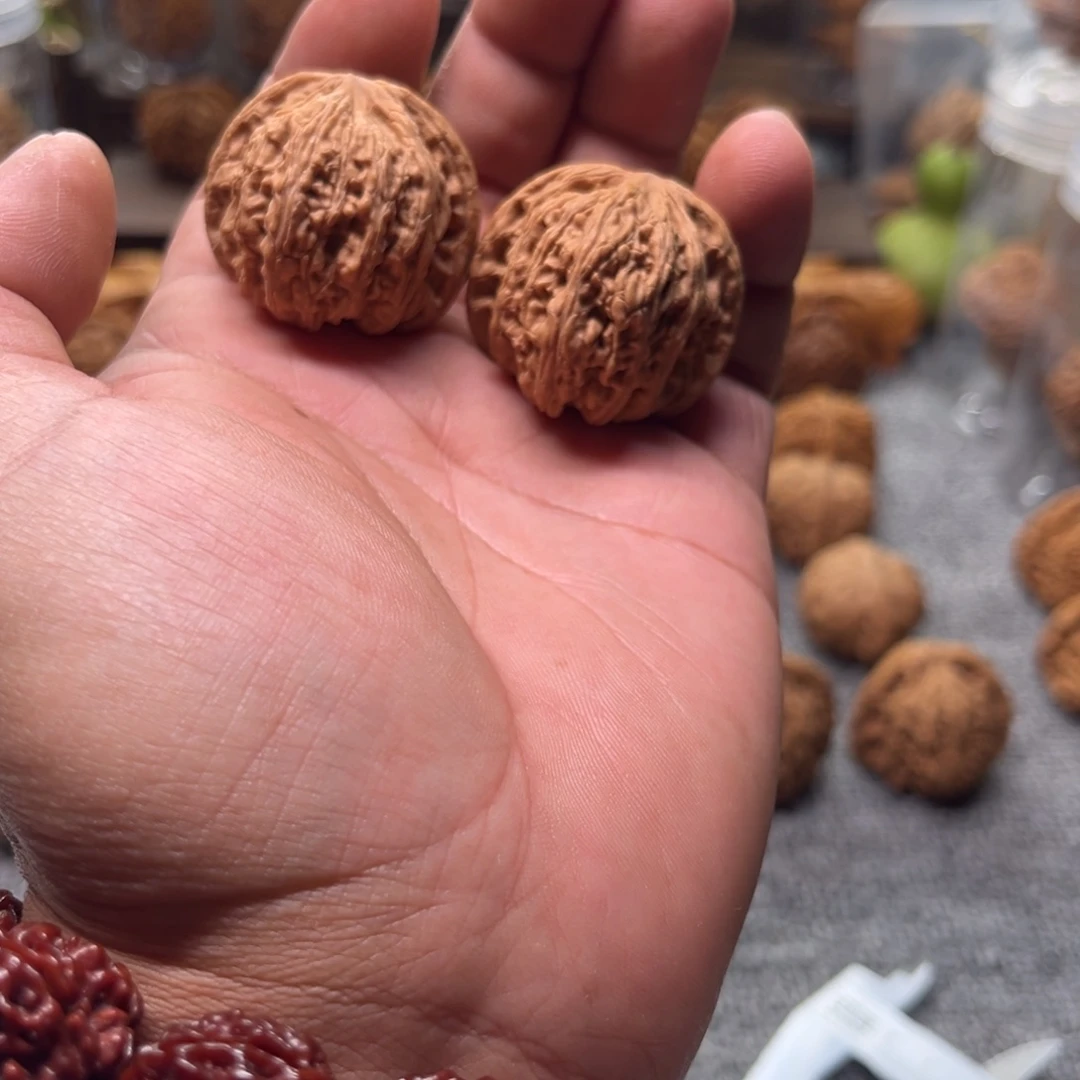 文玩核桃把件密纹