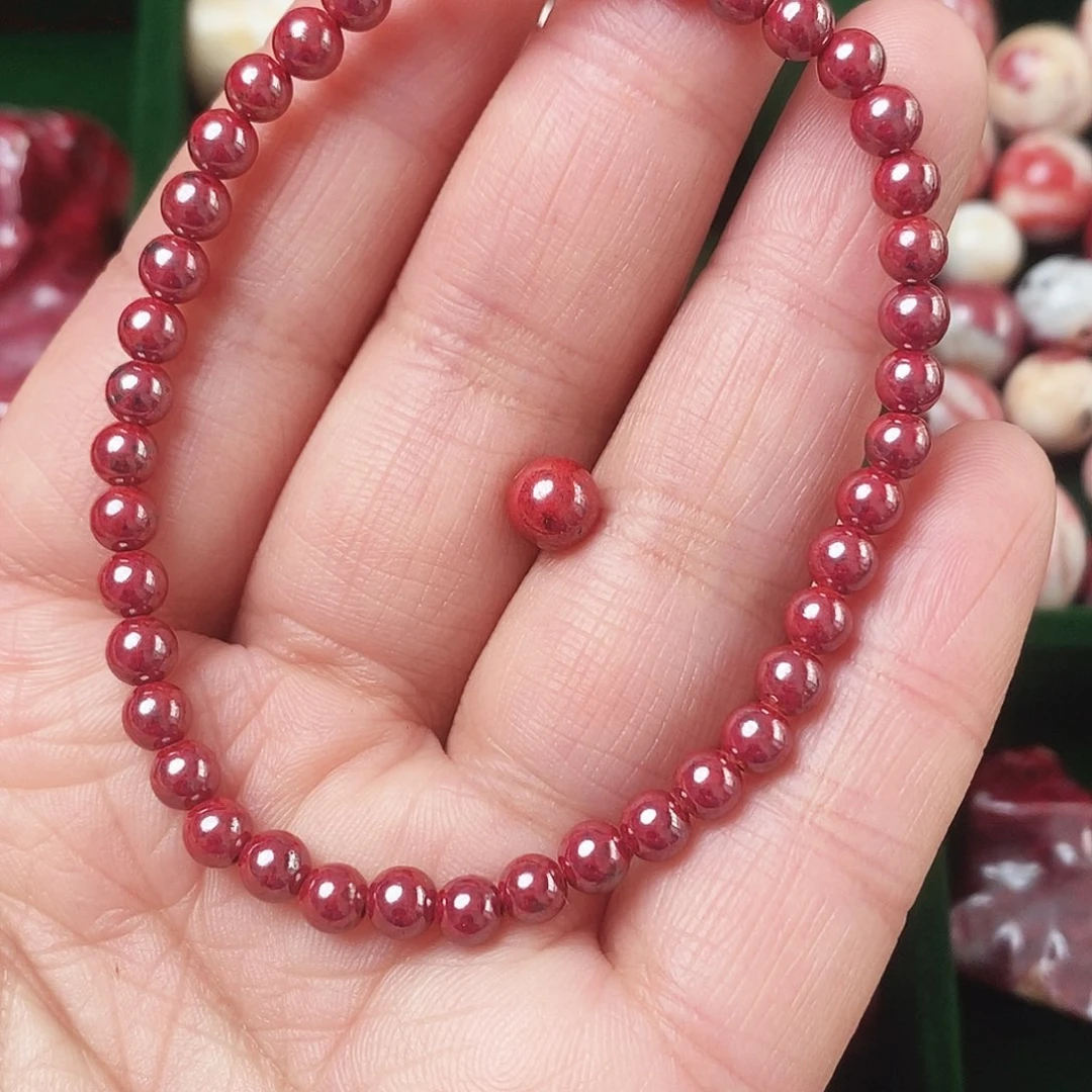 莉***丽天然辰砂天然朱砂原矿卡4 ➕手串