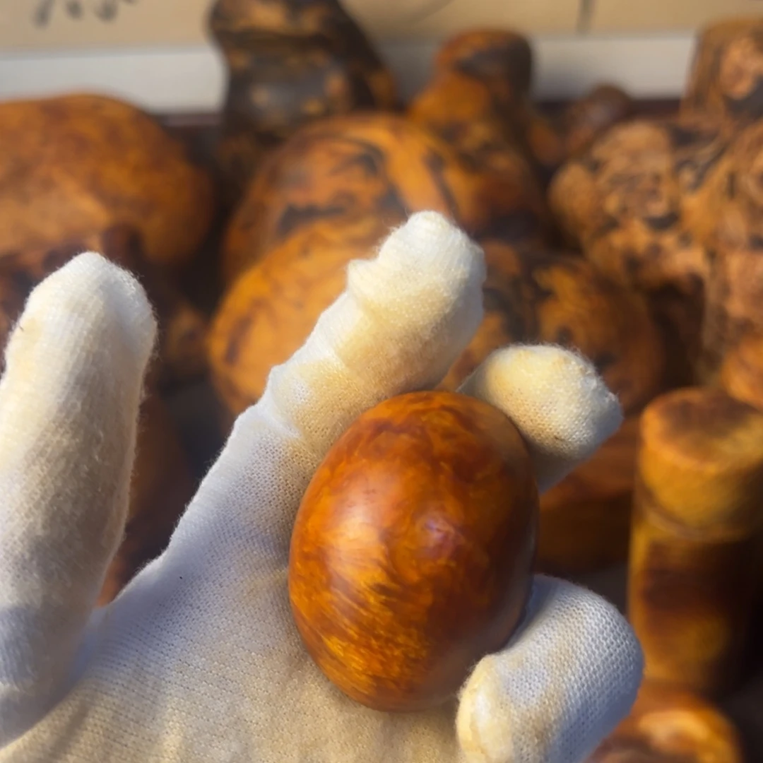 记***刻琥珀木长白山琥珀木