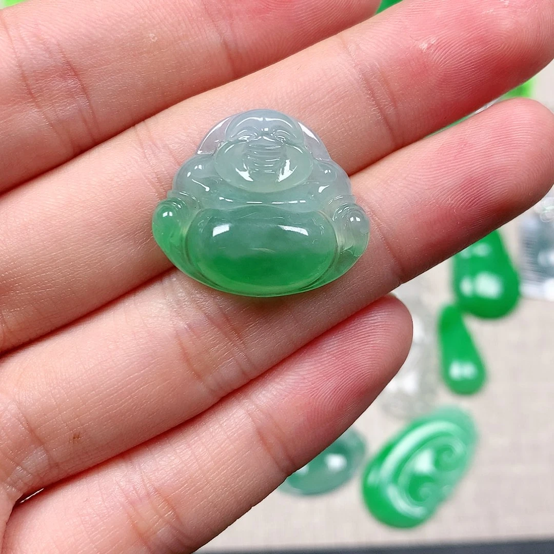 翡翠未镶嵌颈饰挂件