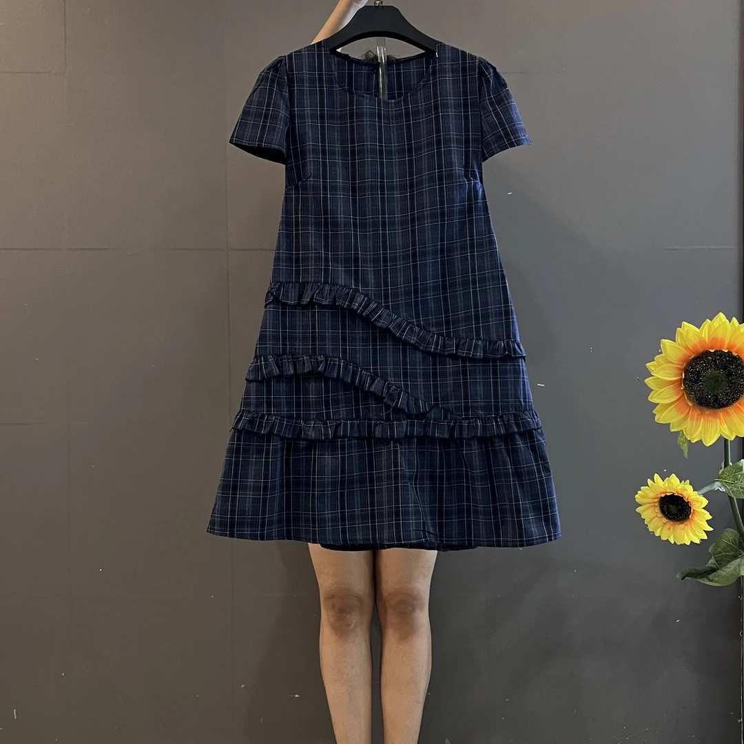 新款大码女装时尚高级感蓝色格纹短袖遮肚显瘦A字板连衣裙