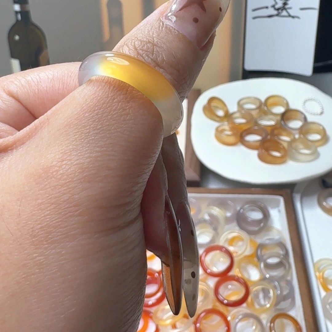 未镶嵌戒指玛瑙/玉髓402港17