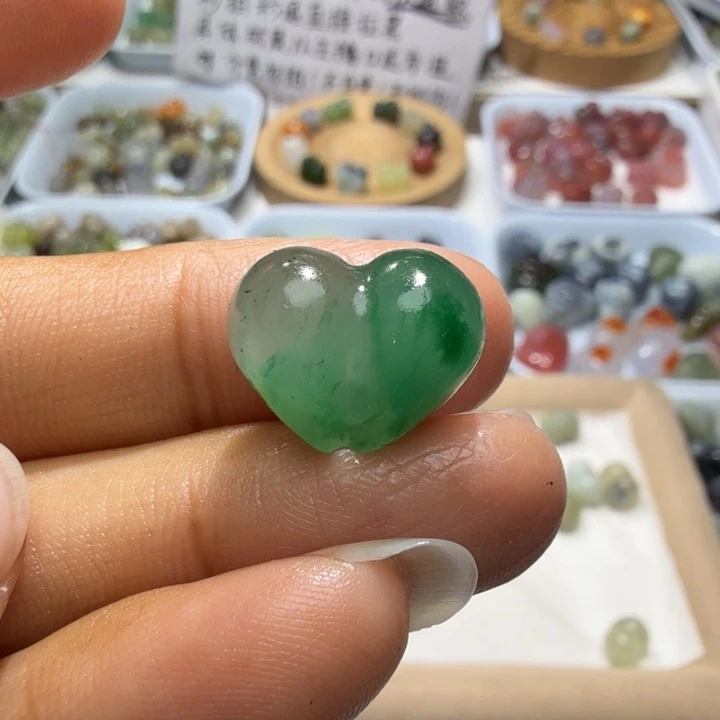 和田玉未镶嵌珠宝奇石