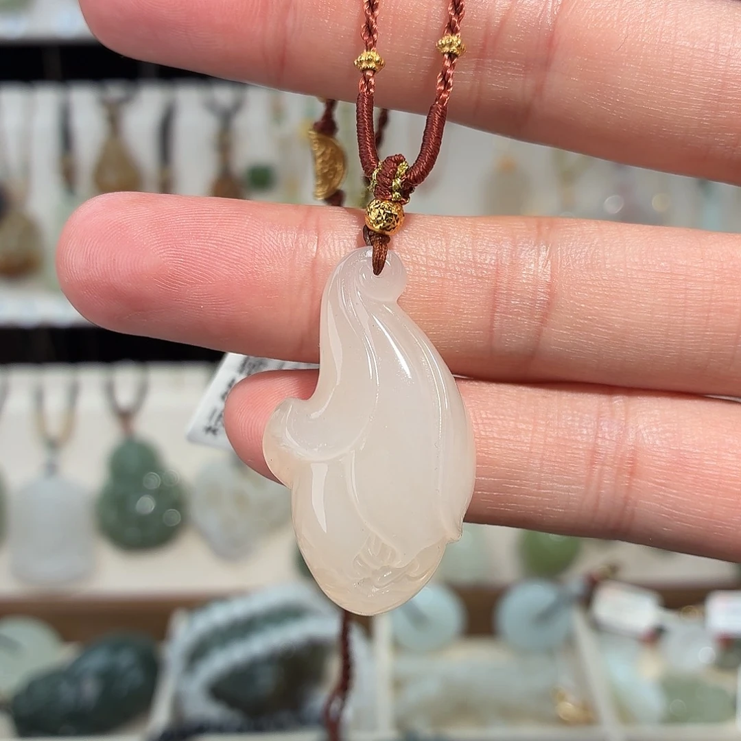 和田玉未镶嵌颈饰天然和田玉藕粉玉兰花金玉满堂吊坠