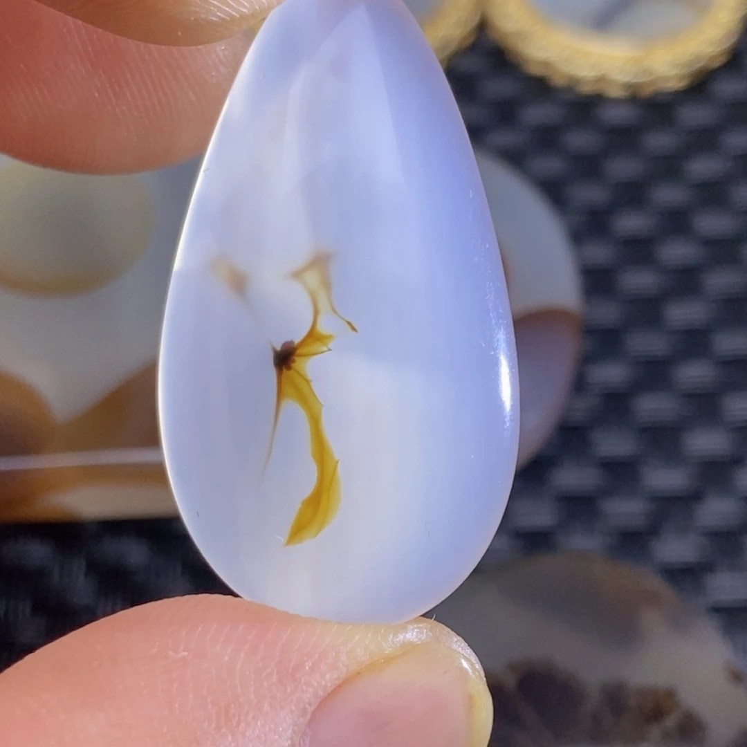 【闪购商品】未镶嵌颈饰玛瑙/玉髓心**树