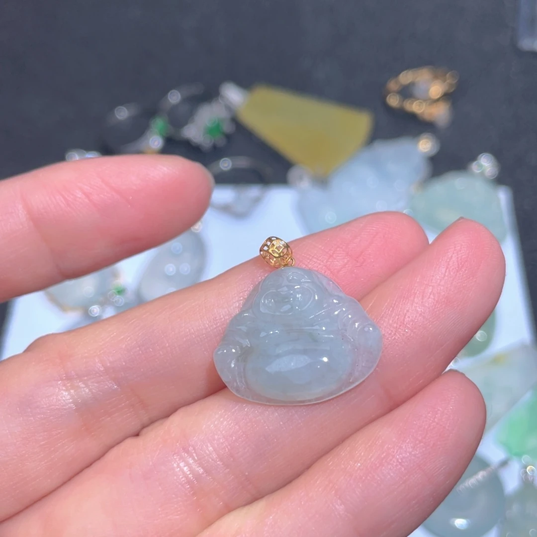 翡翠颈饰18K金镶嵌翡翠