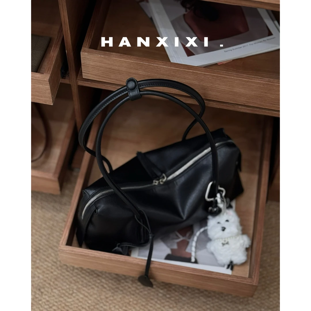 HANXIXI/韩希希 植鞣牛皮波士顿枕头包秋冬大容量保龄球单肩腋下