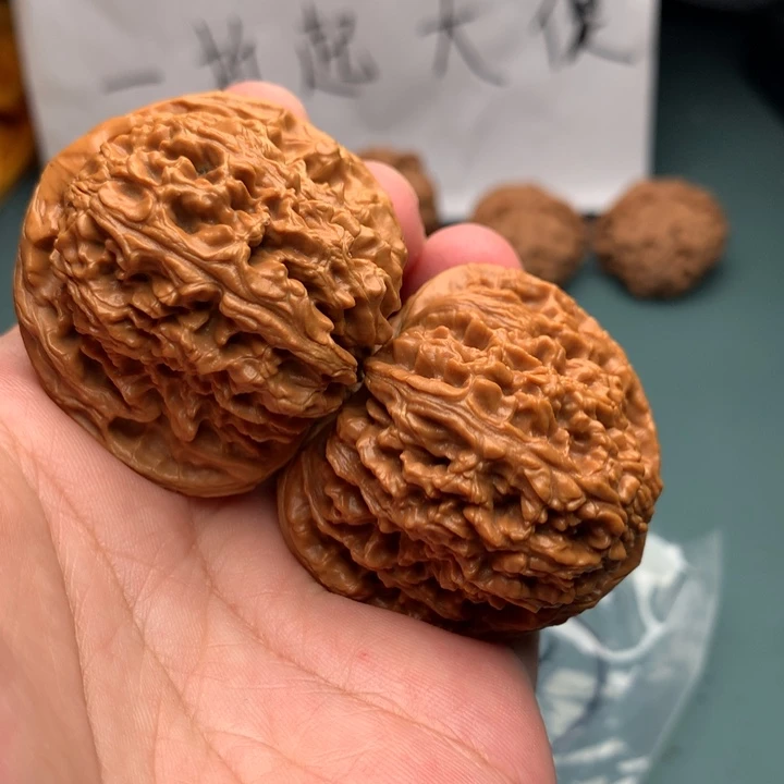 文玩核桃把件弹**痕南疆92