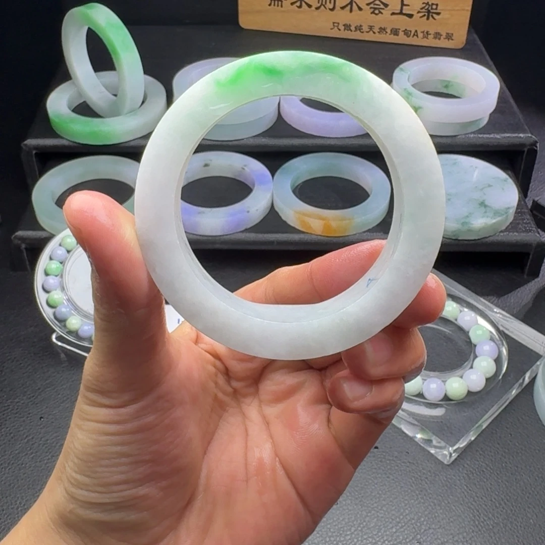 定制翡翠未镶嵌手镯高货白底青瑕疵放漏55-59