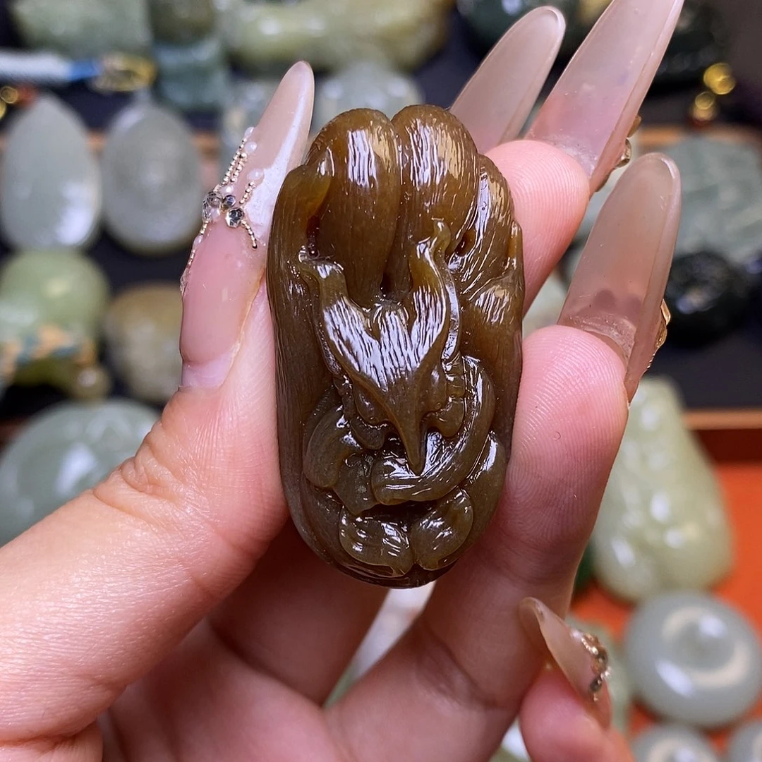 海***檬和田玉未镶嵌颈饰