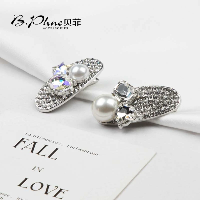 B.【贝菲】星星珠公主满钻压夹气质小众