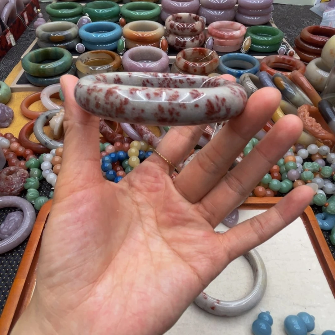 用***5石英质玉未镶嵌圈口59