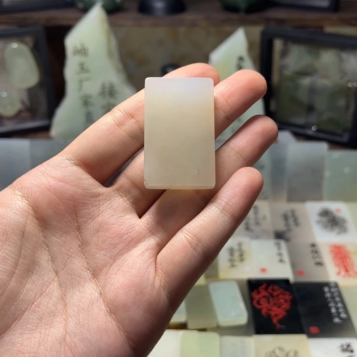 蛇纹石玉合金颈饰