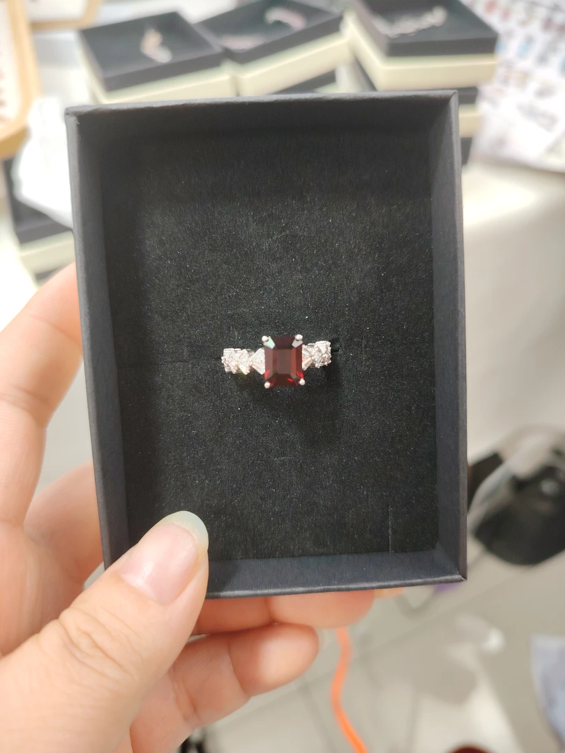 基地质检 红石榴石戒指