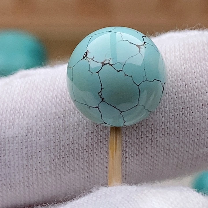 绿松石未镶嵌珠宝奇石12