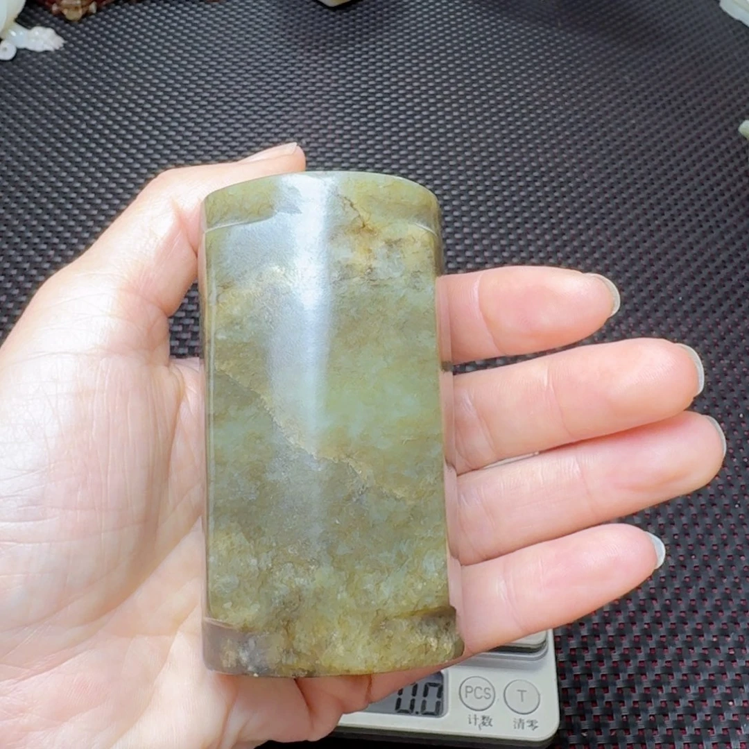玛瑙/玉髓把件未镶嵌隔**雨