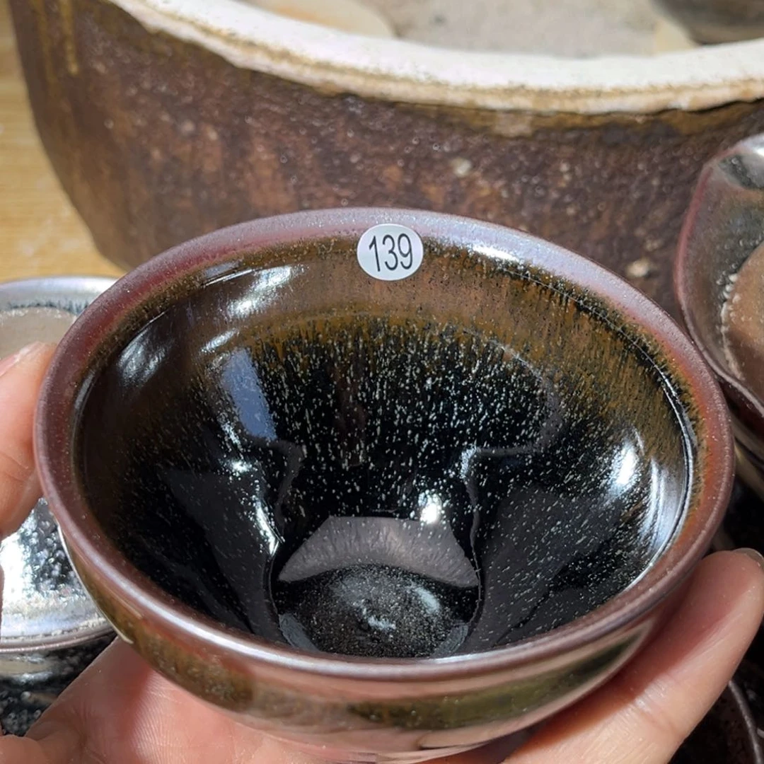 茶盏义兴龙窑坚持真柴烧