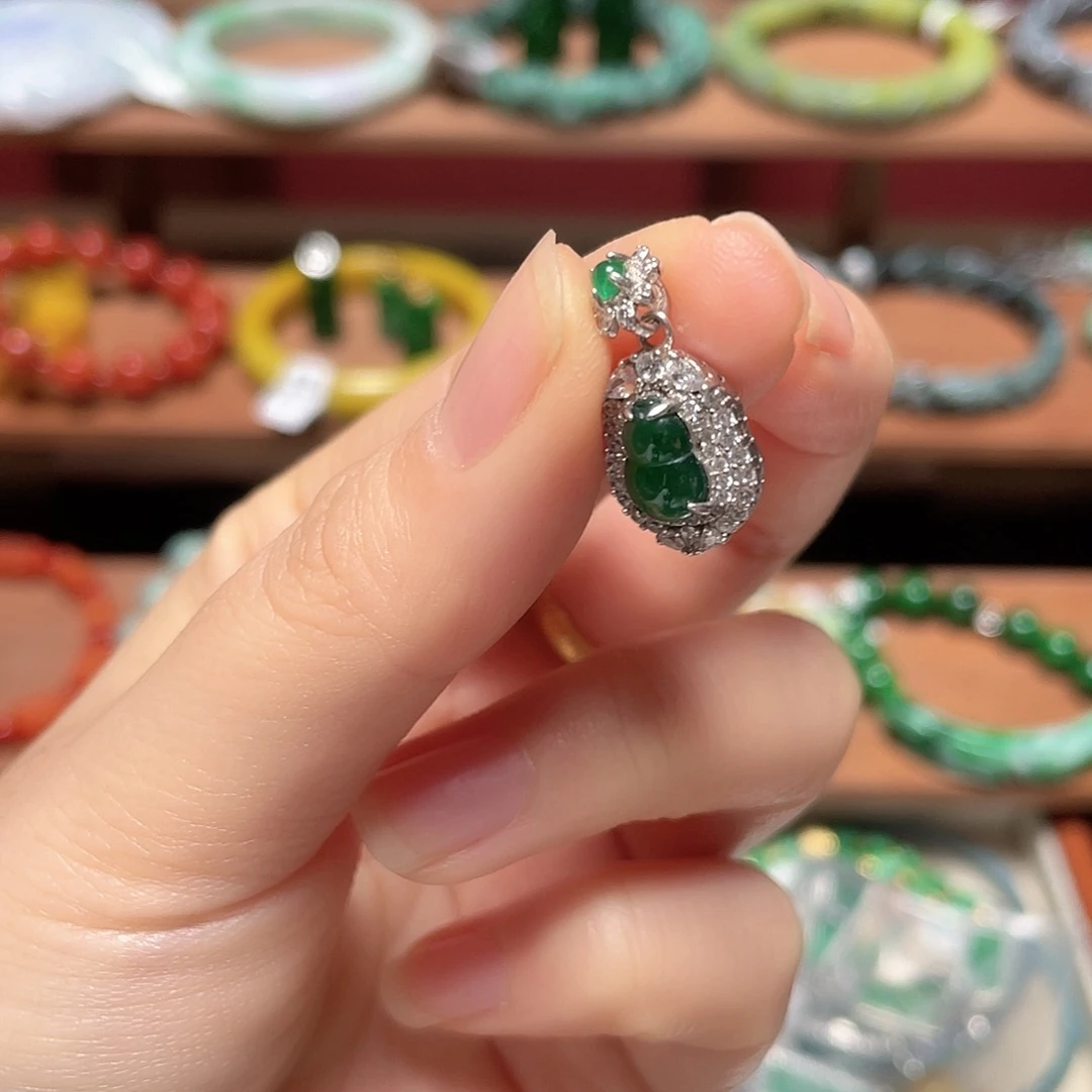 翡翠未镶嵌手链饰品